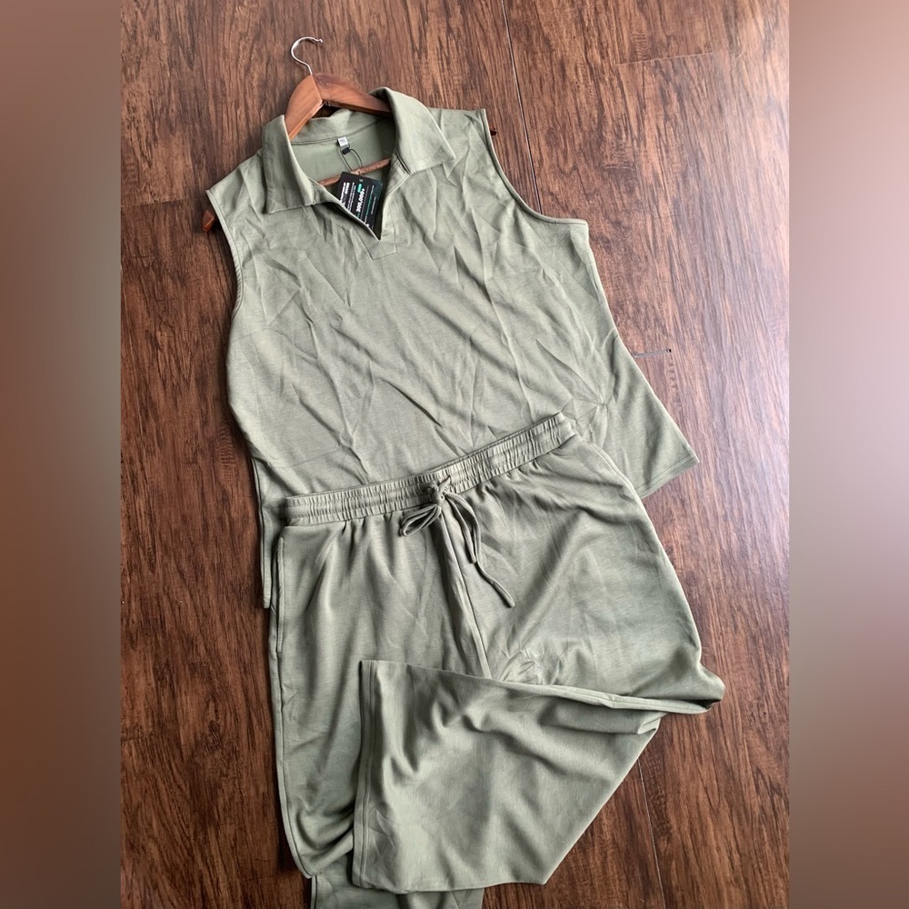 Amazon new with tags Olive two piece set 2xl